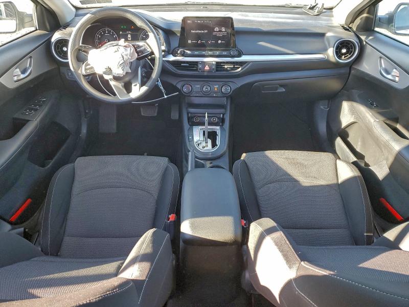 Photo 8 from auction – 2023 KIA FORTE with VIN 3KPF24AD1PE684569