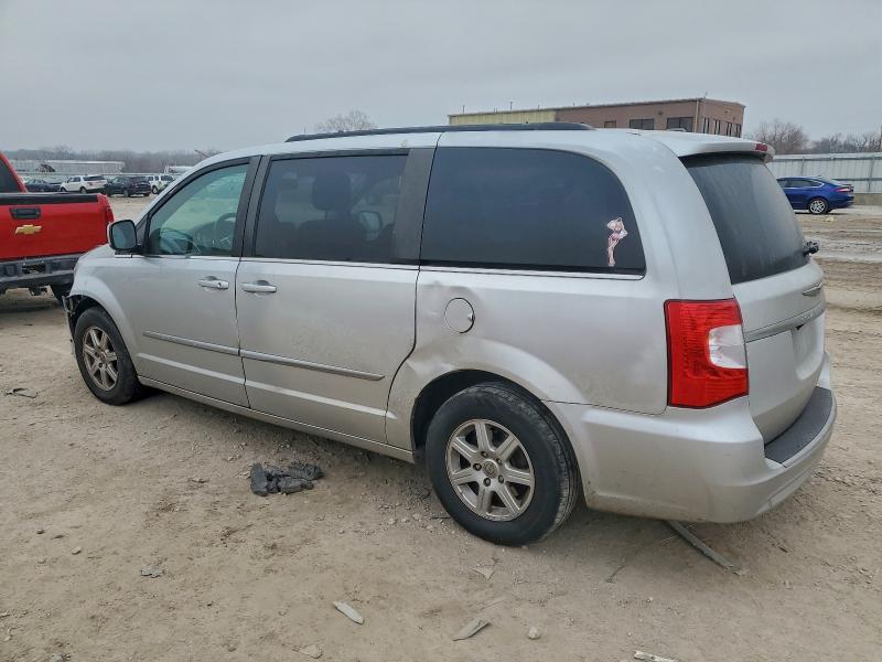 Photo 2 from auction – 2011 CHRYSLER TOWN & COU with VIN 2A4RR5DG5BR739336
