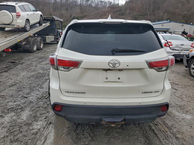 Photo 6 from auction – 2014 TOYOTA HIGHLANDER with VIN 5TDDKRFHXES032472
