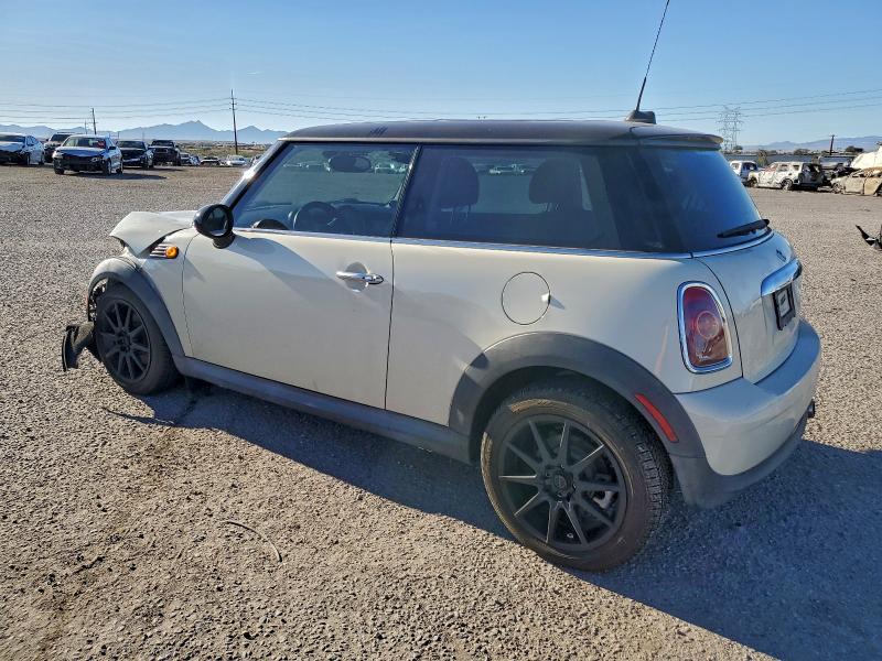 Photo 2 from auction – 2010 MINI COOPER with VIN WMWMF3C51ATZ64600