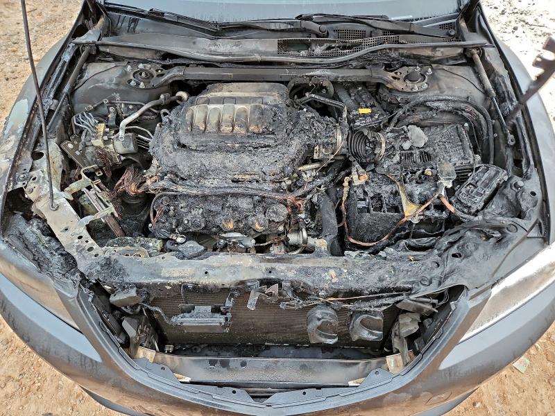 Photo 11 from auction – 2016 ACURA RLX TECH with VIN JH4KC1F59GC001700