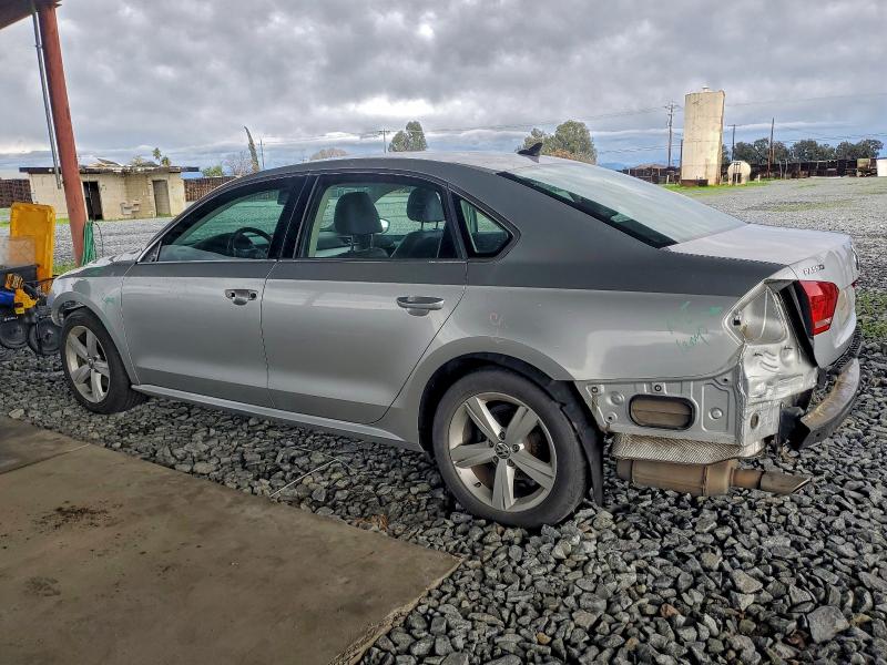 Photo 2 from auction – 2012 VOLKSWAGEN PASSAT SE with VIN 1VWBP7A33CC016862