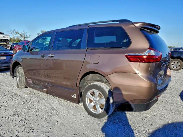 Photo 2 from auction – 2020 TOYOTA SIENNA LE with VIN 5TDKZ3DC2LS056818