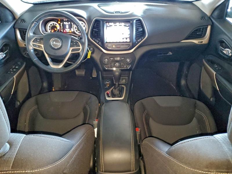Photo 8 from auction – 2017 JEEP CHEROKEE L with VIN 1C4PJMCS1HW606397