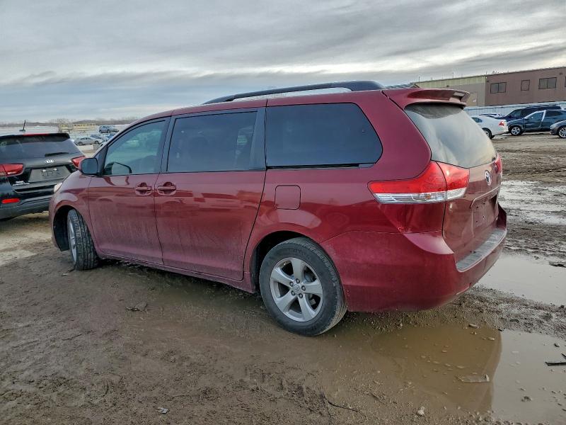 Photo 2 from auction – 2012 TOYOTA SIENNA LE with VIN 5TDKK3DC6CS277293