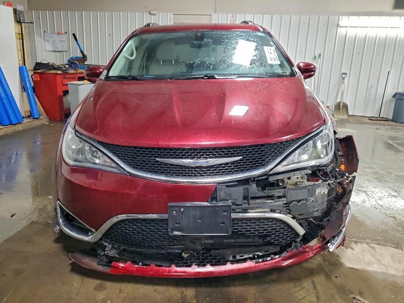 Photo 5 from auction – 2017 CHRYSLER PACIFICA T with VIN 2C4RC1BG7HR611367