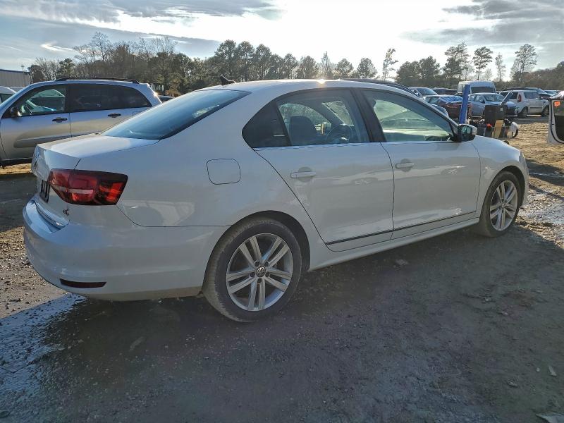 Photo 3 from auction – 2017 VOLKSWAGEN JETTA with VIN 3VWL17AJ5HM225529
