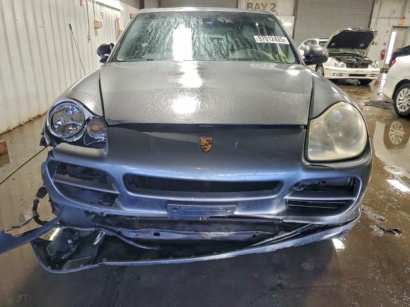 Photo 5 from auction – 2005 PORSCHE CAYENNE with VIN WP1AA29P55LA20214