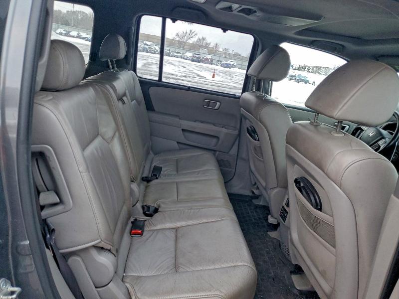 Photo 11 from auction – 2010 HONDA PILOT TOUR with VIN 5FNYF4H97AB035410