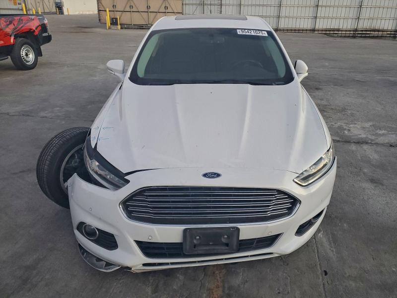 Photo 5 from auction – 2016 FORD FUSION SE with VIN 3FA6P0LUXGR106153