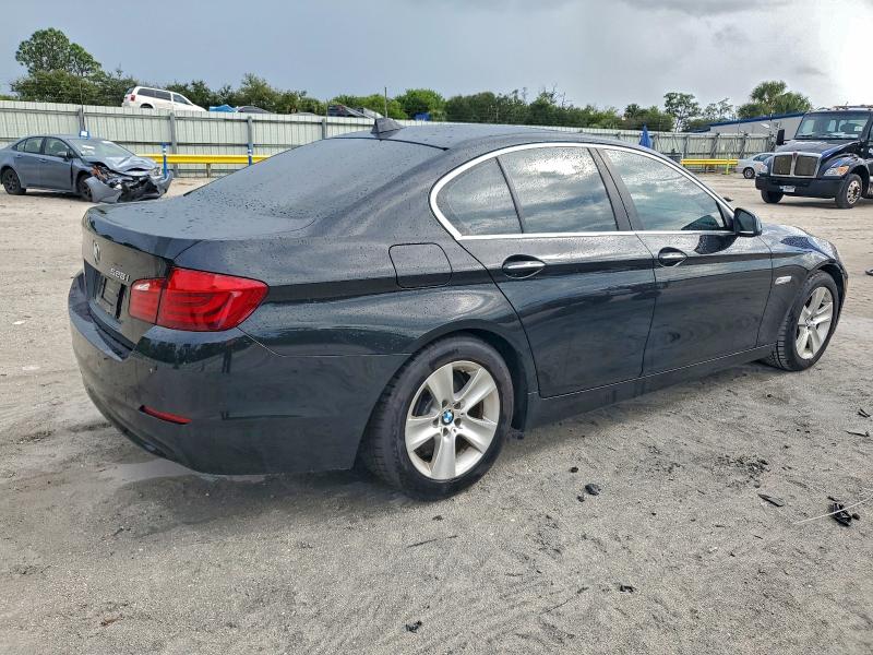 Photo 3 from auction – 2011 BMW 528 I with VIN WBAFR1C51BC743374