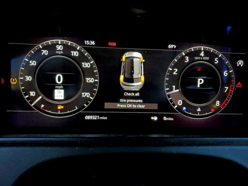 Photo 9 from auction – 2018 LAND ROVER RANGE ROVE with VIN SALYB2RV1JA754228