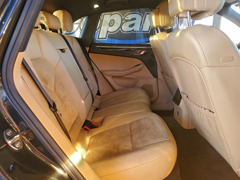 Photo 10 from auction – 2018 PORSCHE MACAN with VIN WP1AA2A50JLB19513