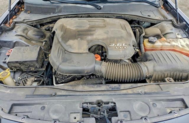Photo 11 from auction – 2018 CHRYSLER 300 S with VIN 2C3CCABG9JH211395