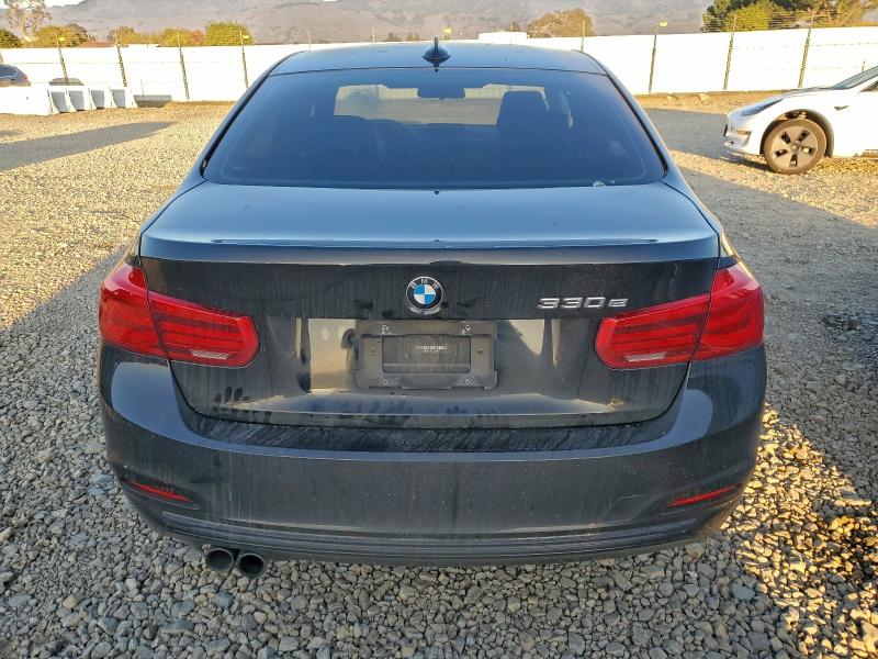 Photo 6 from auction – 2018 BMW 330E with VIN WBA8E1C52JA159662