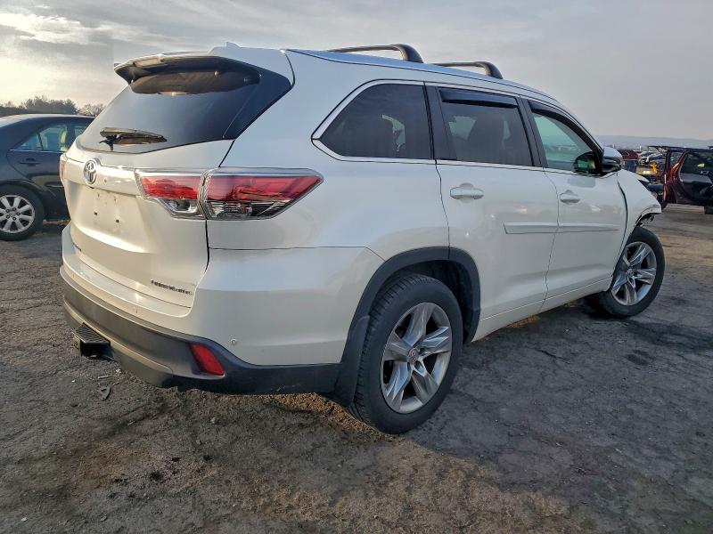 Photo 3 from auction – 2014 TOYOTA HIGHLANDER with VIN 5TDDKRFH7ES021929