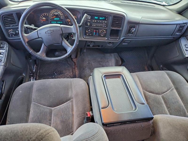 Photo 8 from auction – 2005 CHEVROLET SILVERADO with VIN 2GCEC13T451118573