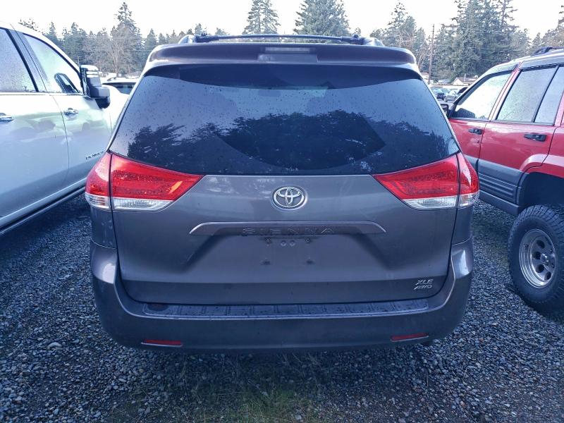 Photo 6 from auction – 2011 TOYOTA SIENNA XLE with VIN 5TDDK3DC8BS008252