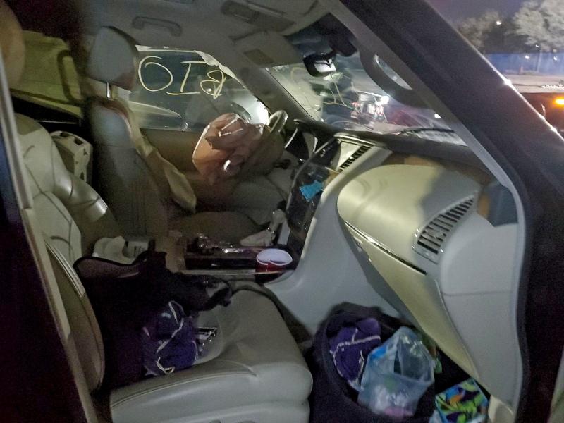 Photo 13 from auction – 2014 INFINITI QX80 with VIN JN8AZ2NFXE9551465