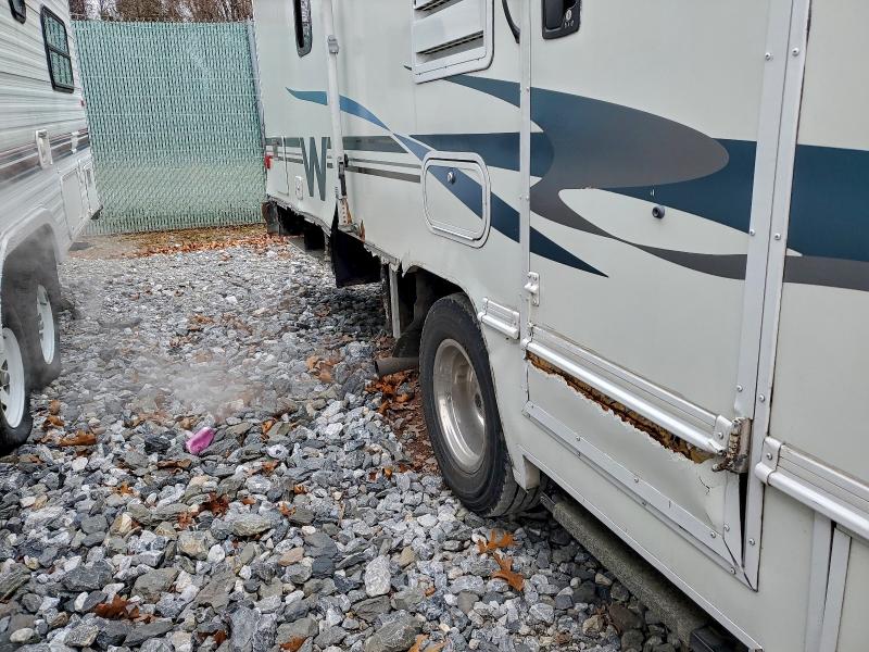 Photo 9 from auction – 2002 FORD ECONOLINE with VIN 1FDXE45S22HA44549