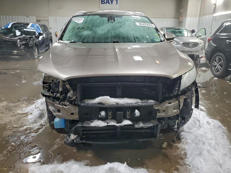 Photo 5 from auction – 2019 LINCOLN MKC SELECT with VIN 5LMCJ2D96KUL32172