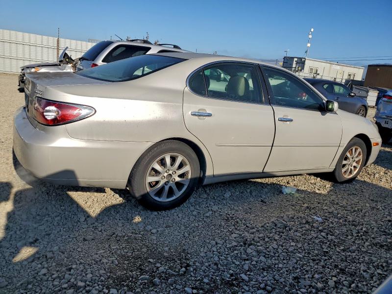 Photo 3 from auction – 2002 LEXUS ES 300 with VIN JTHBF30G425021041