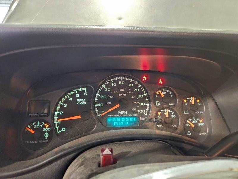 Photo 9 from auction – 2002 CHEVROLET SILVERADO with VIN 1GCGK13U52F118588