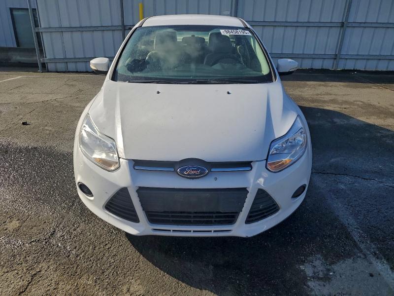Photo 5 from auction – 2014 FORD FOCUS SE with VIN 1FADP3F21EL185999