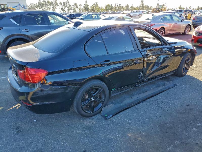 Foto 3 de la subasta – 2015 BMW 328 I SULE con VIN WBA3C1C50FK122000