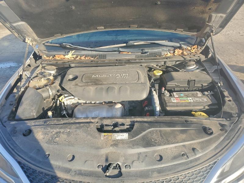 Photo 11 from auction – 2016 CHRYSLER 200 LIMITE with VIN 1C3CCCAB4GN154184