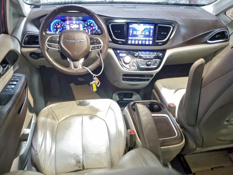Photo 8 from auction – 2018 CHRYSLER PACIFICA with VIN 2C4RC1EG0JR333932