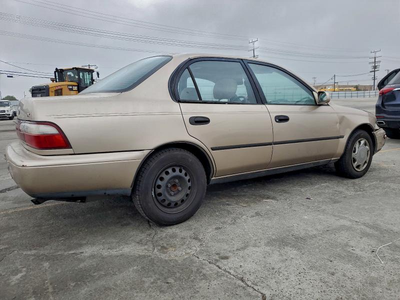 Photo 3 from auction – 1997 TOYOTA COROLLA DX with VIN 1NXBB02E1VZ646459