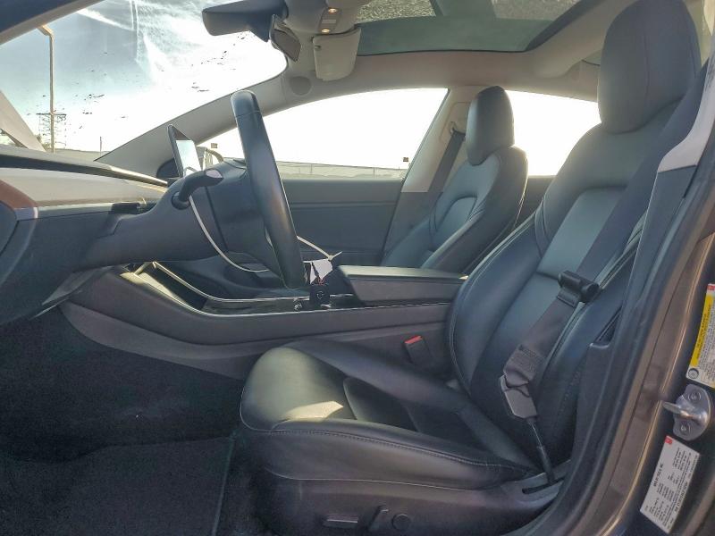 Photo 7 from auction – 2018 TESLA MODEL 3 with VIN 5YJ3E1EA8JF162984
