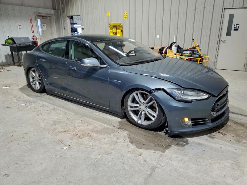 Photo 4 from auction – 2012 TESLA MODEL S with VIN 5YJSA1CN0CFP03106