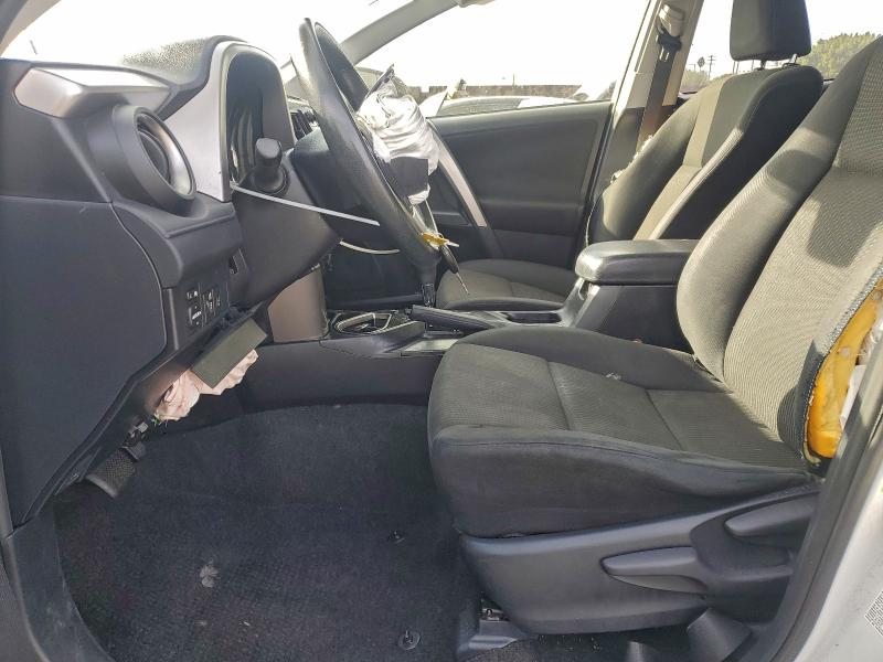 Photo 7 from auction – 2018 TOYOTA RAV4 LE with VIN JTMZFREVXJJ171011
