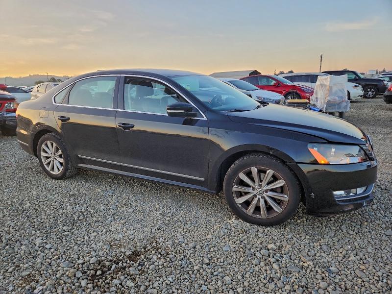 Photo 4 from auction – 2013 VOLKSWAGEN PASSAT SEL with VIN 1VWCP7A37DC134435