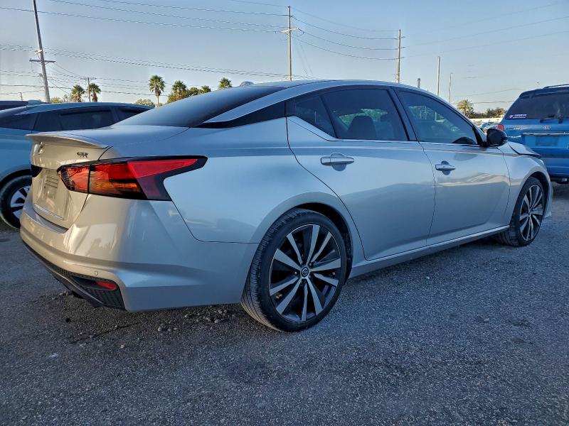 Photo 3 from auction – 2020 NISSAN ALTIMA SR with VIN 1N4BL4CV7LC100281