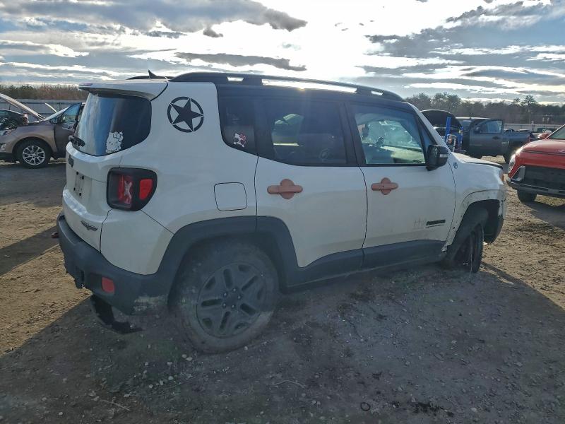 Photo 3 from auction – 2017 JEEP RENEGADE T with VIN ZACCJBCB3HPF22534