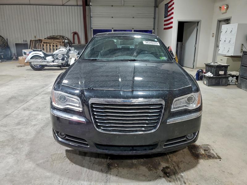 Photo 5 from auction – 2011 CHRYSLER 300 LIMITE with VIN 2C3CA5CG2BH546494