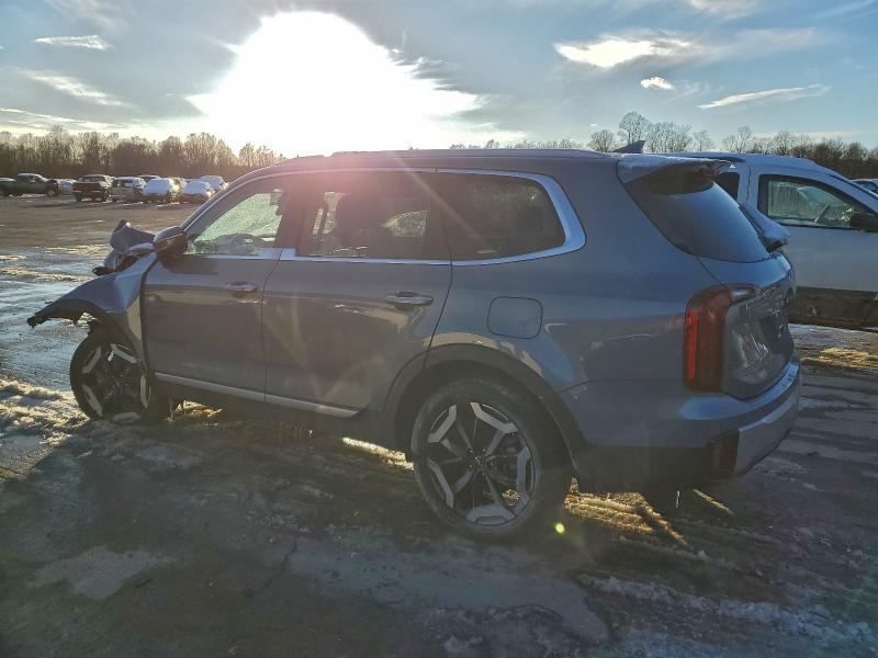 Photo 2 from auction – 2023 KIA TELLURIDE with VIN 5XYP6DGC6PG367364