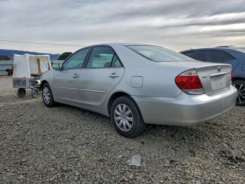 Photo 2 from auction – 2005 TOYOTA CAMRY LE with VIN 4T1BE32K05U417365