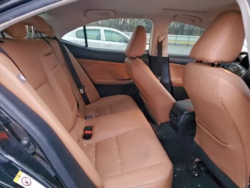 Photo 10 from auction – 2019 LEXUS IS 300 with VIN JTHC81D20K5035097