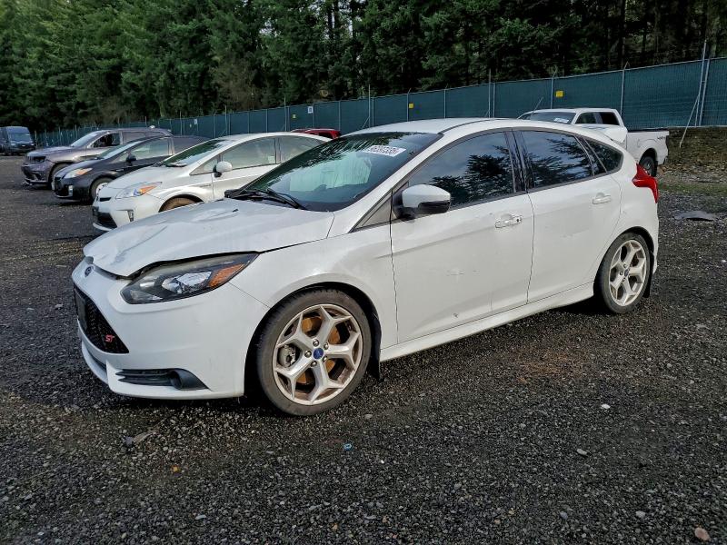 FORD FOCUS ST 2014 with VIN 1FADP3L90EL358624 - Photo from auction