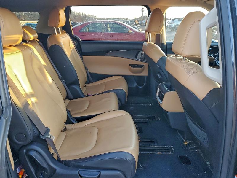 Photo 11 from auction – 2024 KIA CARNIVAL with VIN KNDNB4H39R6322264