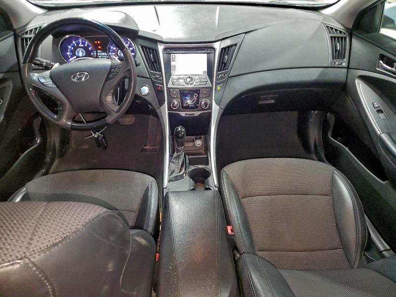 Photo 8 from auction – 2011 HYUNDAI SONATA SE with VIN 5NPEC4AC5BH137275