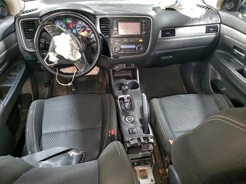 Photo 8 from auction – 2016 MITSUBISHI OUTLANDER with VIN JA4AZ3A30GZ019720