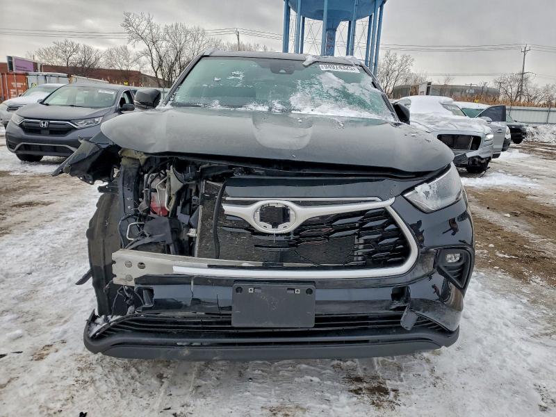 Photo 5 from auction – 2023 TOYOTA HIGHLANDER with VIN 5TDKDRBH3PS502089