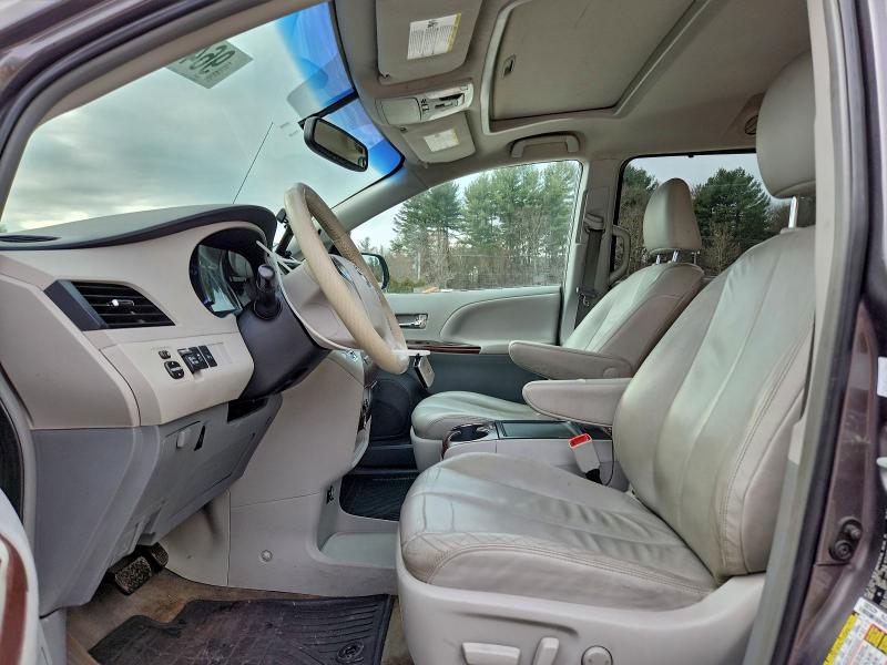Photo 7 from auction – 2014 TOYOTA SIENNA XLE with VIN 5TDDK3DC5ES080580
