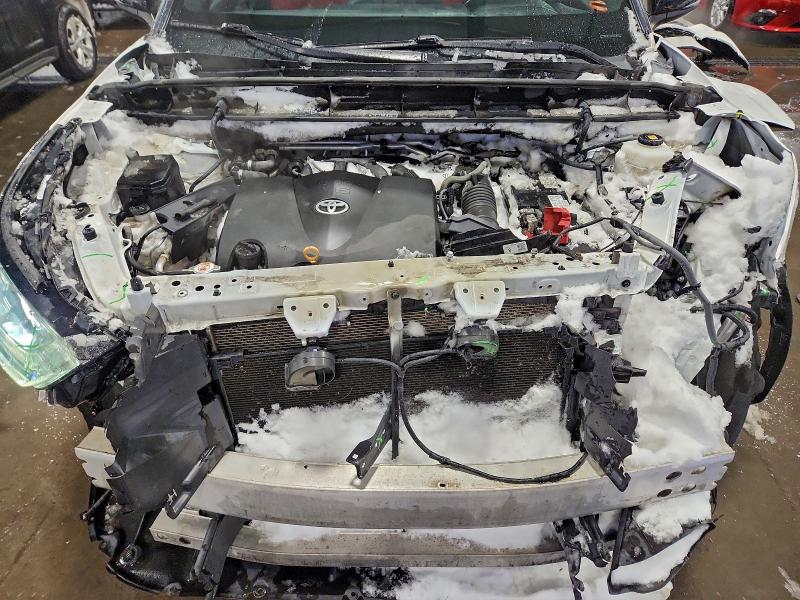 Photo 12 from auction – 2021 TOYOTA HIGHLANDER with VIN 5TDJZRBH6MS074026