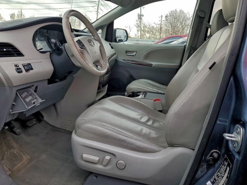 Photo 7 from auction – 2013 TOYOTA SIENNA with VIN 5TDYK3DC8DS387371